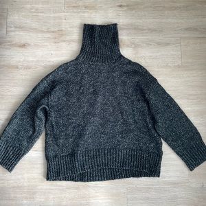H&M cozy oversize sweater size S